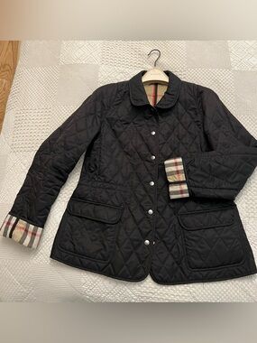 Burberry Black Quilted Jacket with Signature Check Cuff & Lining size XL
